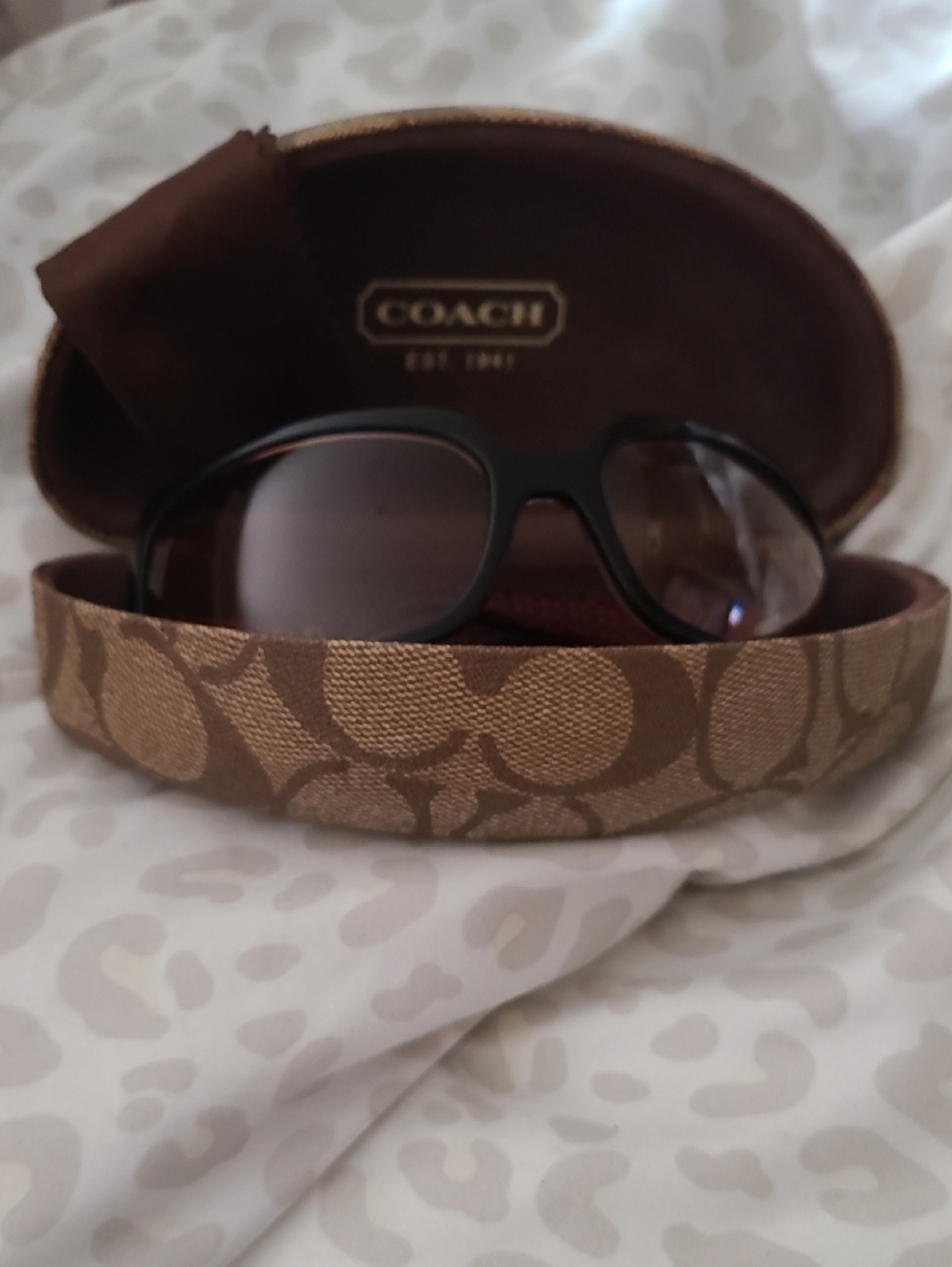 Coach Brown Gradient Lens Women’s Sunglasses with Signature Case